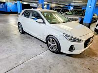 Usado Hyundai i30 110 CV (80 kW) 2017 Blanco Berlina