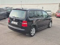 Usado VW Touran Advance 140 CV (102 kW) 2004 Negro Monovolumen
