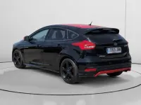 Usado Ford Focus 182 CV (133 kW) 2016 Negro Utilitario