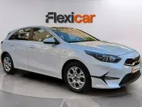 Usado Kia Ceed 101 CV (74 kW) 2022 Blanco Utilitario