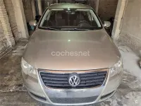Usado VW Passat Trendline 105 CV (77 kW) 2007 Beige Berlina