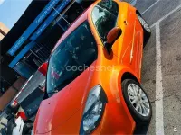 Usado Renault Clio II Dynamique 85 CV (62 kW) 2009 Naranja Berlina