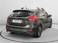 Usado Ford Focus ST-Line 125 CV (91 kW) 2018 Gris / plata Berlina