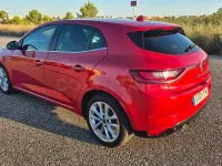 Usado Renault Mégane IV Zen 140 CV (102 kW) 2019 Rojo Berlina