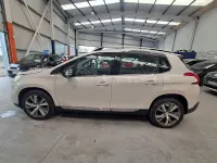 Usado Peugeot 2008 Allure 92 CV (67 kW) 2014 Blanco SUV