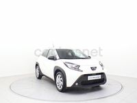 Usado Toyota Aygo X Play 72 CV (52 kW) 2025 Blanco SUV