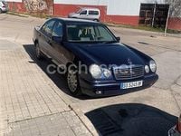 Usado Mercedes E300 Elegance 177 CV (130 kW) 1999 Azul Berlina