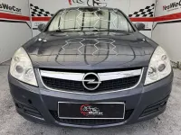Usado Opel Vectra Essentia 120 CV (88 kW) 2007 Azul Berlina