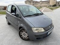 Usado Fiat Idea Emotion 90 CV (66 kW) 2006 Gris / plata Monovolumen