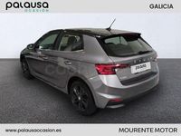 Usado Skoda Fabia Style 110 CV (80 kW) 2022 Gris / plata Berlina