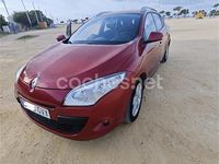 Usado Renault Mégane Dynamique 105 CV (77 kW) 2010 Rojo Berlina