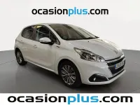 Usado Peugeot 208 Signature Sky 82 CV (60 kW) 2019 Blanco Utilitario
