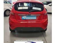 Usado Ford Fiesta Titanium 97 CV (71 kW) 2010 Rojo Utilitario