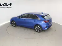 Usado Kia Ceed 101 CV (74 kW) 2025 Azul Utilitario