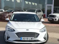 Usado Ford Focus Trend 120 CV (88 kW) 2021 Blanco Berlina