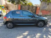Usado Peugeot 206+ 75 CV (55 kW) 2011 Gris / plata Utilitario