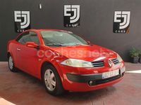 Usado Renault Mégane Cabriolet Authentique 115 CV (84 kW) 2005 Rojo Descapotable