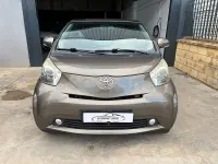 Usado Toyota iQ 68 CV (50 kW) 2011 Marrón Utilitario