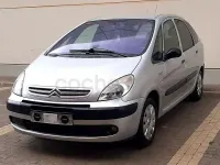 Usado Citroën Xsara Picasso 90 CV (66 kW) 2005 Gris / plata Monovolumen