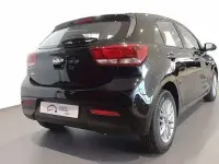 Usado Kia Rio 84 CV (61 kW) 2023 Negro