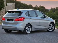 Usado BMW 225 Active Tourer iPerformance 224 CV (164 kW) 2017 Gris / plata Monovolumen