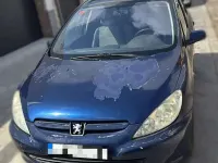Usado Peugeot 307 90 CV (66 kW) 2003 Azul Berlina