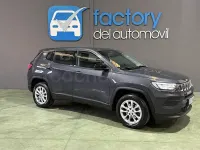Usado Jeep Compass Night Eagle 130 CV (95 kW) 2023 Gris / plata SUV