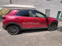 Usado Kia Stonic 100 CV (73 kW) 2020 Rojo SUV