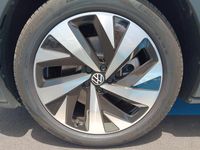 Usado VW ID.4 Pro 150 kW (204 CV) 2024 Blanco glaciar metalizado con techo negro SUV
