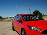 Usado Ford Focus ST-Line 125 CV (91 kW) 2018 Rojo Berlina