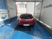 Usado Renault Mégane III Business 95 CV (69 kW) 2014 Rojo Berlina