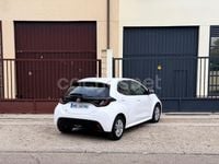 Usado Toyota Yaris Hybrid Business Edition 116 CV (85 kW) 2021 Blanco Berlina