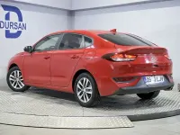 Usado Hyundai i30 120 CV (88 kW) 2020 Rojo Berlina