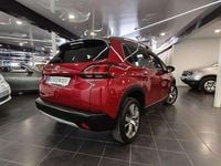 Usado Peugeot 2008 Allure 120 CV (88 kW) 2019 Rojo SUV