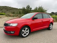 Usado Skoda Rapid Ambition 90 CV (66 kW) 2016 Rojo Utilitario