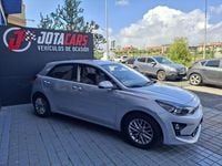 Usado Kia Rio 84 CV (61 kW) 2023 Gris / plata Berlina