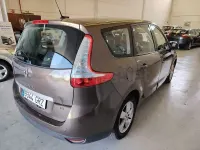 Usado Renault Grand Scénic II Dynamique 105 CV (77 kW) 2009 Beige Monovolumen