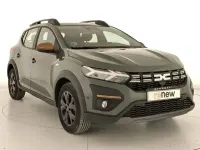 Usado Dacia Sandero Extreme 100 CV (73 kW) 2025 Verde Berlina