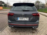 Usado VW Tiguan R-line 150 CV (110 kW) 2020 Gris / plata SUV