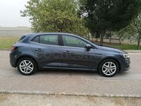 Usado Renault Mégane IV Business 90 CV (66 kW) 2018 Gris / plata Berlina