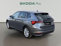 Usado Skoda Scala Selection 115 CV (84 kW) 2024 Gris Utilitario