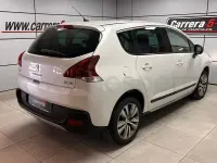 Usado Peugeot 3008 Active 100 CV (73 kW) 2016 Blanco SUV