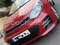 Usado Kia Rio 109 CV (80 kW) 2016 Rojo Utilitario