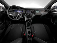 Usado VW Polo Trendline 95 CV (69 kW) 2022 Plateado Utilitario