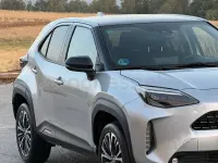 Usado Toyota Yaris Cross Style 116 CV (85 kW) 2022 Gris / plata SUV
