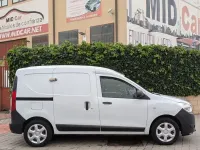 Usado Dacia Dokker Essentiel 107 CV (78 kW) 2021 Blanco Monovolumen