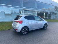 Usado Hyundai ix20 90 CV (66 kW) 2017 Gris / plata Utilitario