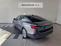 Usado Skoda Superb Selection 150 CV (110 kW) 2024 Gris / plateado Berlina