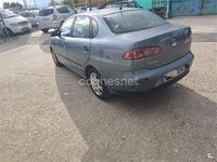 Usado Seat Cordoba 68 CV (50 kW) 2004 Azul Berlina