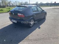 Usado Seat Leon 105 CV (77 kW) 2003 Negro Utilitario